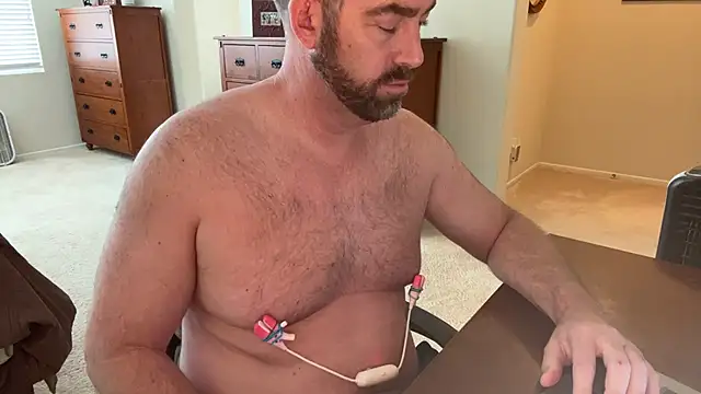 spongers1402 online show from April 2026 05:43:02 PM