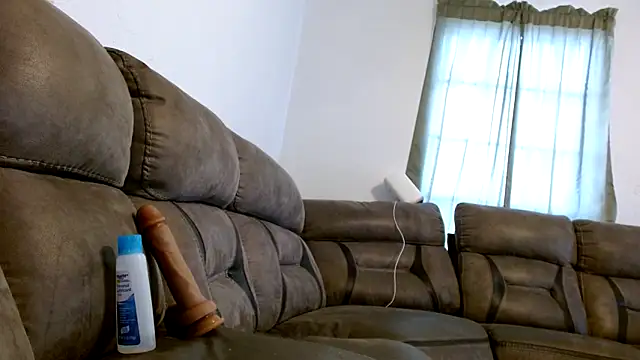 Snapshot of carlithefreak chatting on January 2025 05:45:02 PM carlithefreak online show from January 2025 05:45:02 PM