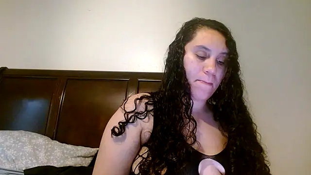 Snapshot of carlithefreak chatting on December 2025 08:48:01 PM carlithefreak online show from December 2025 08:48:01 PM