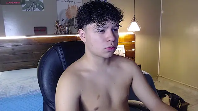 BenjaminBottonn online show from September 2025 02:19:01 PM