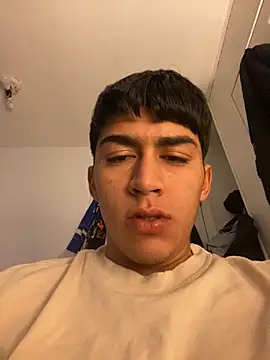 BadboyXXXMZ online show from February 2026 10:19:01 PM