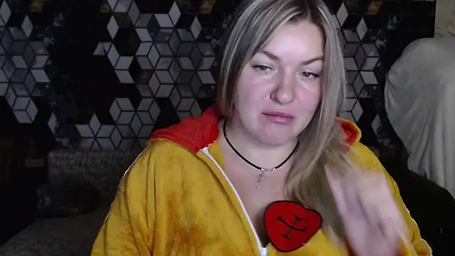 NikaSkylink online show from February 2026 07:17:02 PM