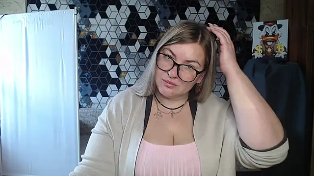 NikaSkylink online show from April 2026 04:57:02 AM