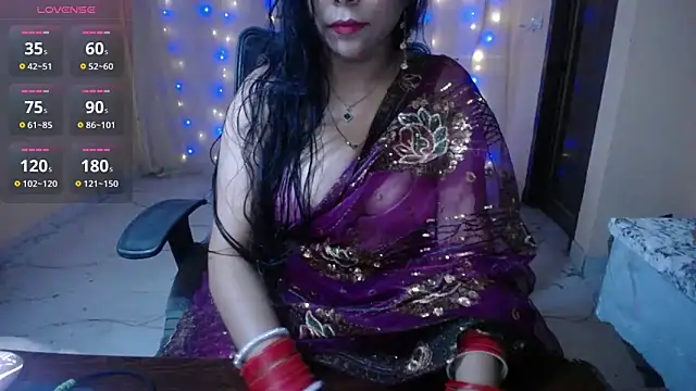 Snapshot of Divvya_ chatting on May 2026 07:19:01 PM Divvya online show from May 2026 07:19:01 PM