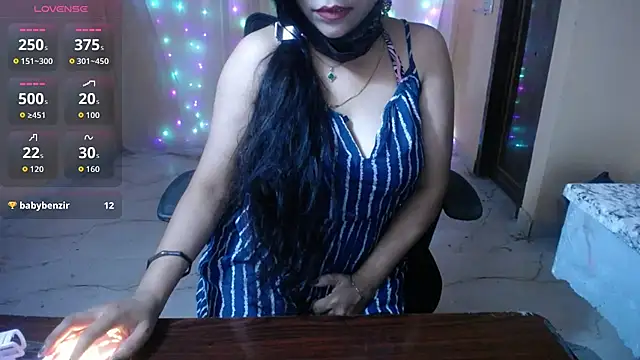 Snapshot of Divvya_ chatting on May 2026 07:34:02 PM Divvya online show from May 2026 07:34:02 PM