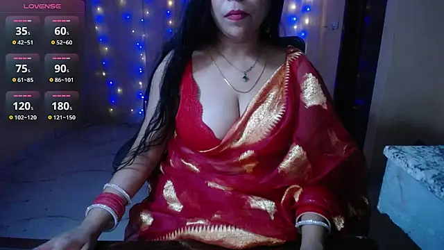 Snapshot of Divvya_ chatting on May 2026 07:31:01 PM Divvya online show from May 2026 07:31:01 PM