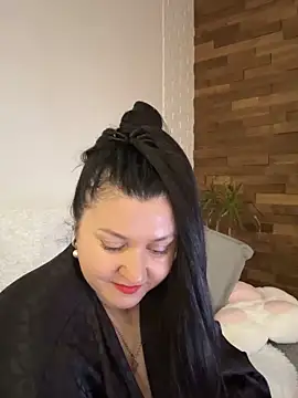 Liza Will online show from May 2026 10:20:02 AM
