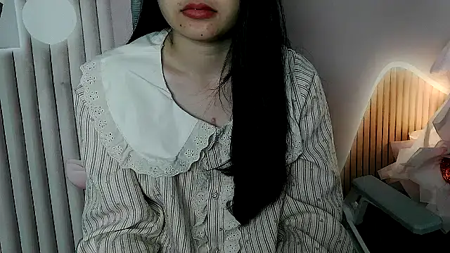 Emachiii online show from November 2025 02:14:01 AM