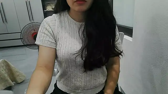 Emachiii online show from July 2026 12:29:01 PM