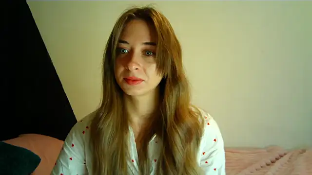 karinessa online show from February 2026 06:05:01 PM