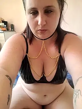 Snapshot of Mlle-S chatting on April 2026 07:45:01 AM Mlle-S online show from April 2026 07:45:01 AM