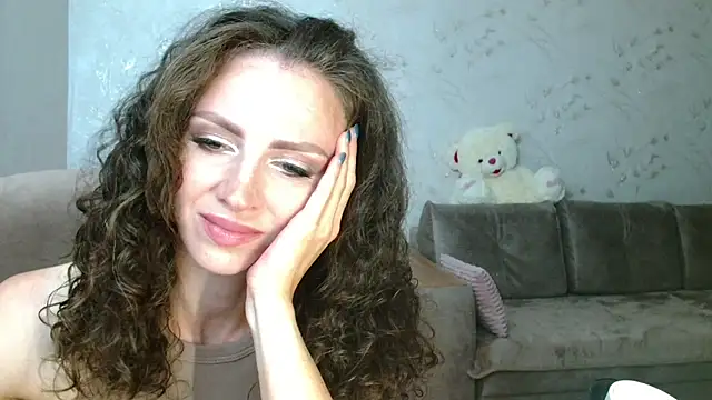 Amber Carrol online show from July 2026 04:35:02 PM