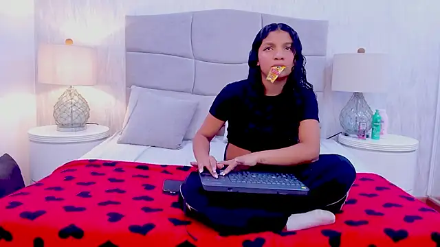 LittleeStar online show from May 2026 08:03:02 PM