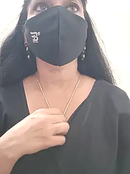 shivani27 online show from November 2025 05:05:02 PM