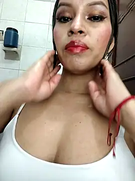 Snapshot of AntonelaMorriz chatting on February 2026 08:35:01 AM AntonelaMorriz online show from February 2026 08:35:01 AM