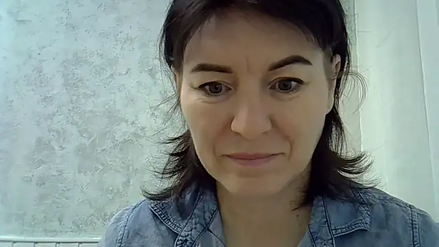 Krystal 82 online show from November 2025 06:08:02 AM