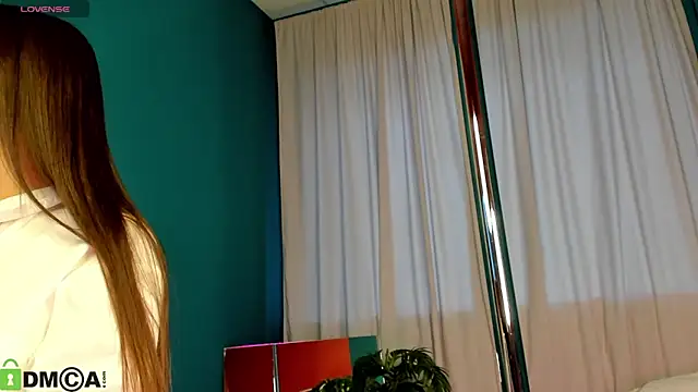 Snapshot of Lillie_Miller chatting on February 2026 03:06:01 AM Lillie Miller online show from February 2026 03:06:01 AM