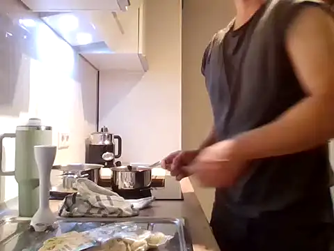 Snapshot of Mrlarox chatting on October 2025 05:42:01 PM Mrlarox online show from October 2025 05:42:01 PM