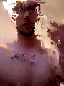 Snapshot of Mrlarox chatting on October 2025 05:54:02 PM Mrlarox online show from October 2025 05:54:02 PM