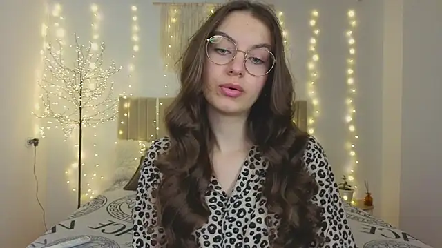 Snapshot of Real_cutie1 chatting on December 2025 01:28:02 PM Real cutie1 online show from December 2025 01:28:02 PM