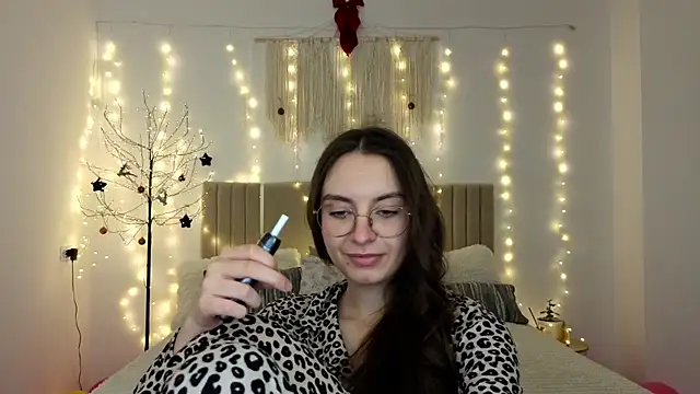 Snapshot of Real_cutie1 chatting on January 2026 05:27:02 PM Real cutie1 online show from January 2026 05:27:02 PM