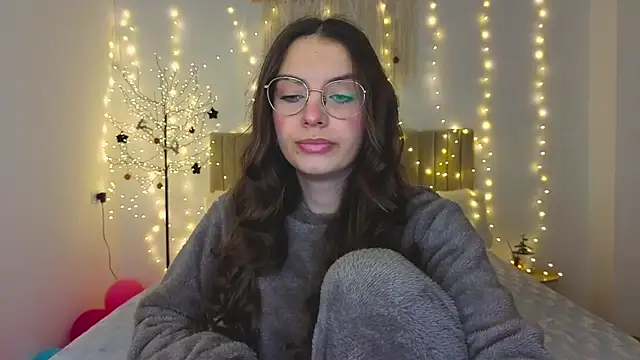 Snapshot of Real_cutie1 chatting on January 2026 01:38:01 PM Real cutie1 online show from January 2026 01:38:01 PM