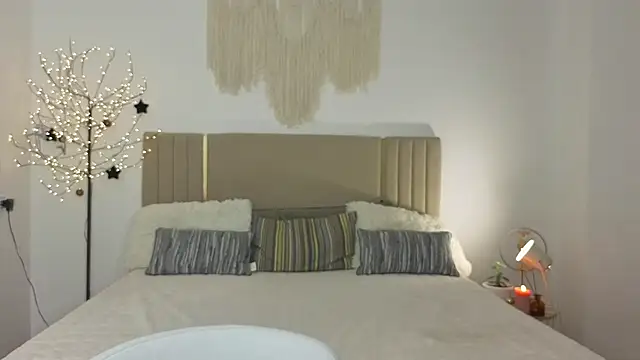 Snapshot of Real_cutie1 chatting on February 2026 02:00:02 PM Real cutie1 online show from February 2026 02:00:02 PM