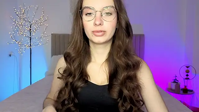 Snapshot of Real_cutie1 chatting on February 2026 02:02:02 PM Real cutie1 online show from February 2026 02:02:02 PM