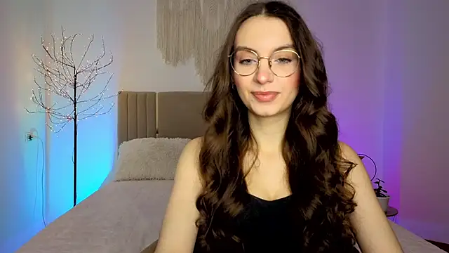 Snapshot of Real_cutie1 chatting on February 2026 02:13:01 PM Real cutie1 online show from February 2026 02:13:01 PM