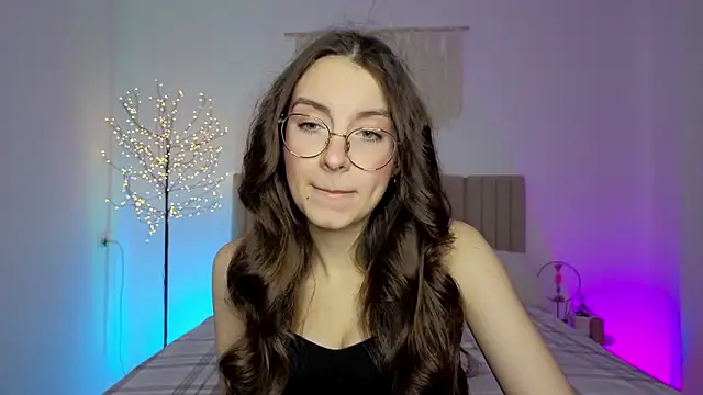 Snapshot of Real_cutie1 chatting on February 2026 02:03:02 PM Real cutie1 online show from February 2026 02:03:02 PM