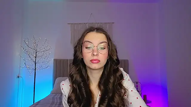 Snapshot of Real_cutie1 chatting on March 2026 02:02:01 PM Real cutie1 online show from March 2026 02:02:01 PM