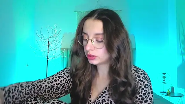 Snapshot of Real_cutie1 chatting on March 2026 02:01:01 PM Real cutie1 online show from March 2026 02:01:01 PM