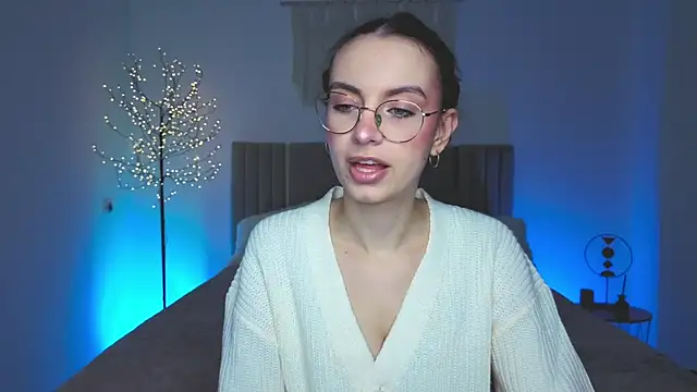 Snapshot of Real_cutie1 chatting on March 2026 01:49:02 PM Real cutie1 online show from March 2026 01:49:02 PM