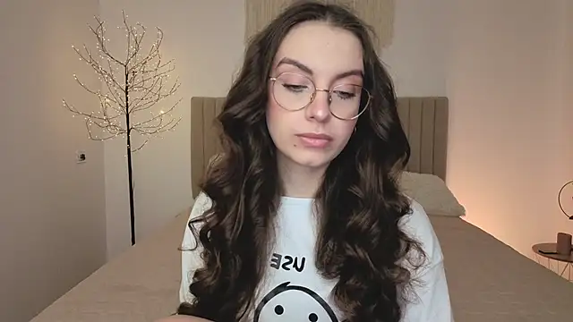 Snapshot of Real_cutie1 chatting on March 2026 02:27:01 PM Real cutie1 online show from March 2026 02:27:01 PM