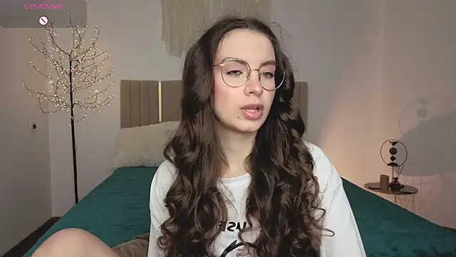 Snapshot of Real_cutie1 chatting on April 2026 12:50:01 PM Real cutie1 online show from April 2026 12:50:01 PM