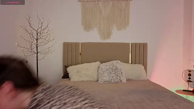 Real cutie1 online show from May 2026 12:33:02 PM