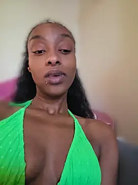 Snapshot of Hazel_Dollxx chatting on May 2026 06:10:02 AM Hazel Dollxx online show from May 2026 06:10:02 AM