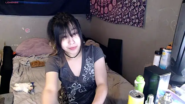 Snapshot of London_Ray chatting on November 2025 06:24:01 AM London Ray online show from November 2025 06:24:01 AM