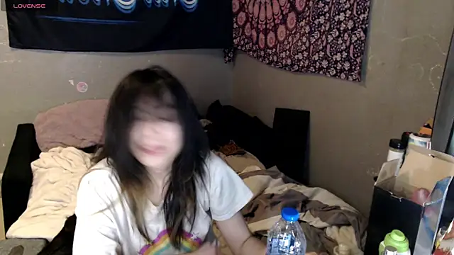 Snapshot of London_Ray chatting on November 2025 08:25:02 AM London Ray online show from November 2025 08:25:02 AM