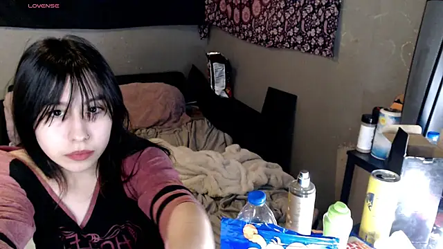 Snapshot of London_Ray chatting on December 2025 08:12:01 AM London Ray online show from December 2025 08:12:01 AM