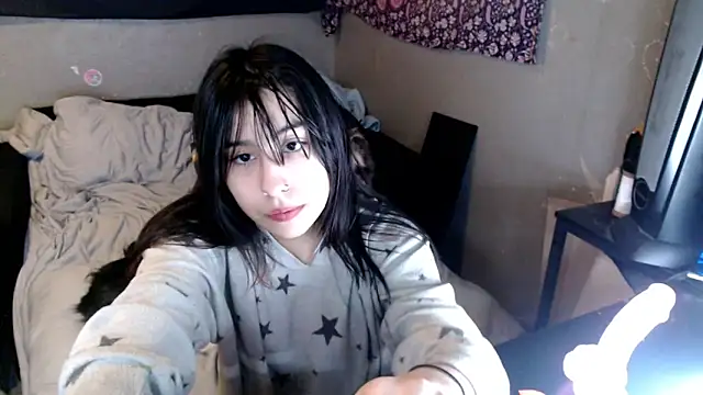 Snapshot of London_Ray chatting on December 2025 03:01:02 AM London Ray online show from December 2025 03:01:02 AM