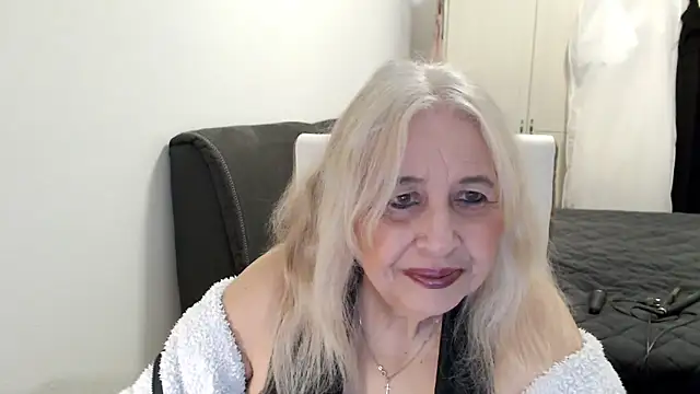 SusiLifeXXX online show from April 2026 08:11:01 PM