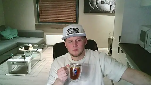 Dartanjanas13 online show from October 2025 09:44:01 PM