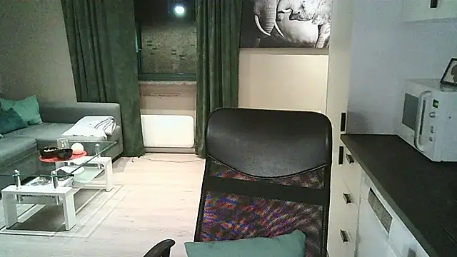 Dartanjanas13 online show from February 2026 05:28:01 PM