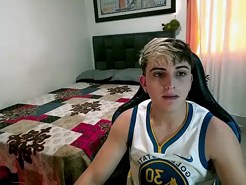 Justin trevor1 online show from June 2026 10:35:01 PM