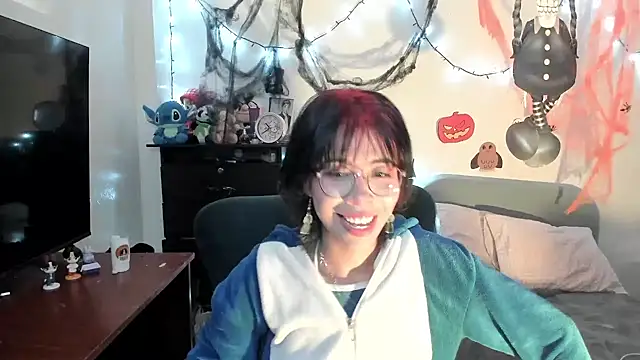 Snapshot of dolliette24 chatting on October 2025 03:45:02 AM dolliette24 online show from October 2025 03:45:02 AM