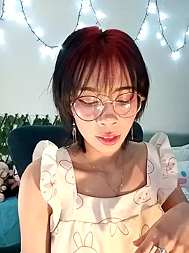 Snapshot of dolliette24 chatting on November 2025 06:03:01 AM dolliette24 online show from November 2025 06:03:01 AM