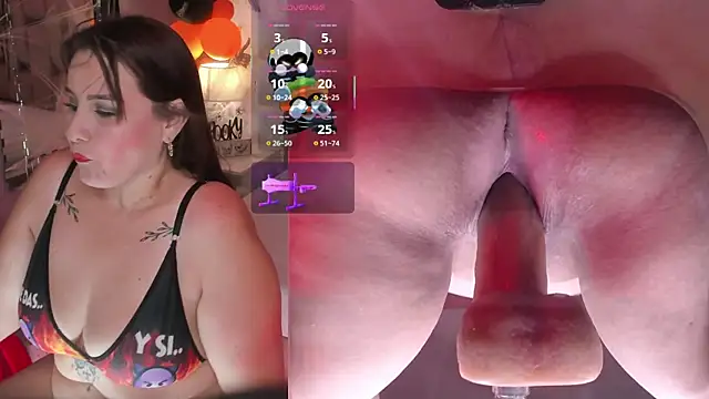 Snapshot of ErikaMontiel__ chatting on October 2025 10:01:01 PM ErikaMontiel online show from October 2025 10:01:01 PM