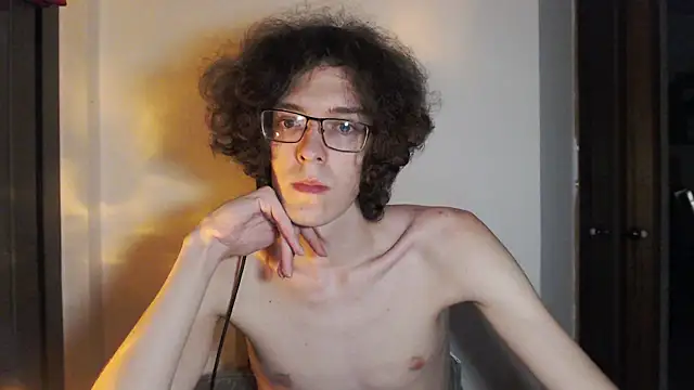 LovesomeCookie online show from May 2026 04:36:02 PM