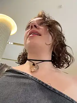 Snapshot of lucy-joy chatting on September 2025 09:32:01 AM lucy-joy online show from September 2025 09:32:01 AM